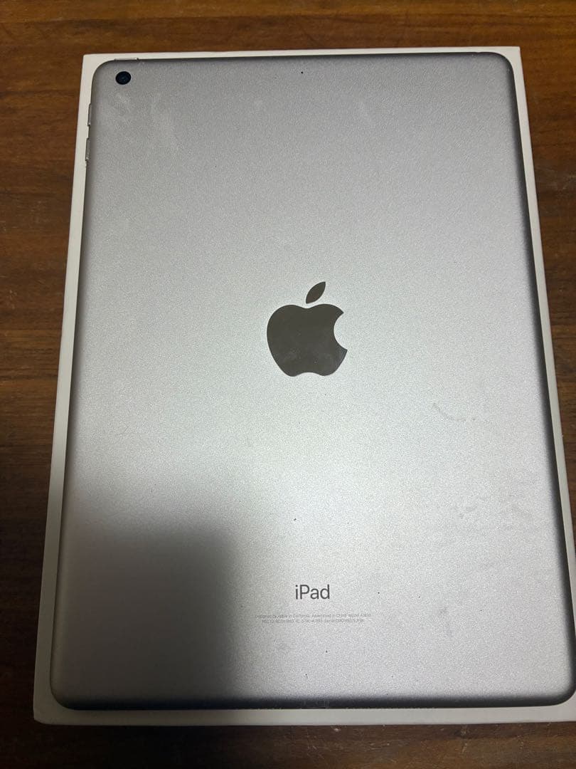 Apple iPad 6th 32GB WiFi 9.7インチ本体