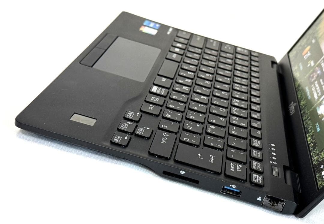 美品 富士通 LIFEBOOK U9311F LTE対応 薄型 i5 11世代