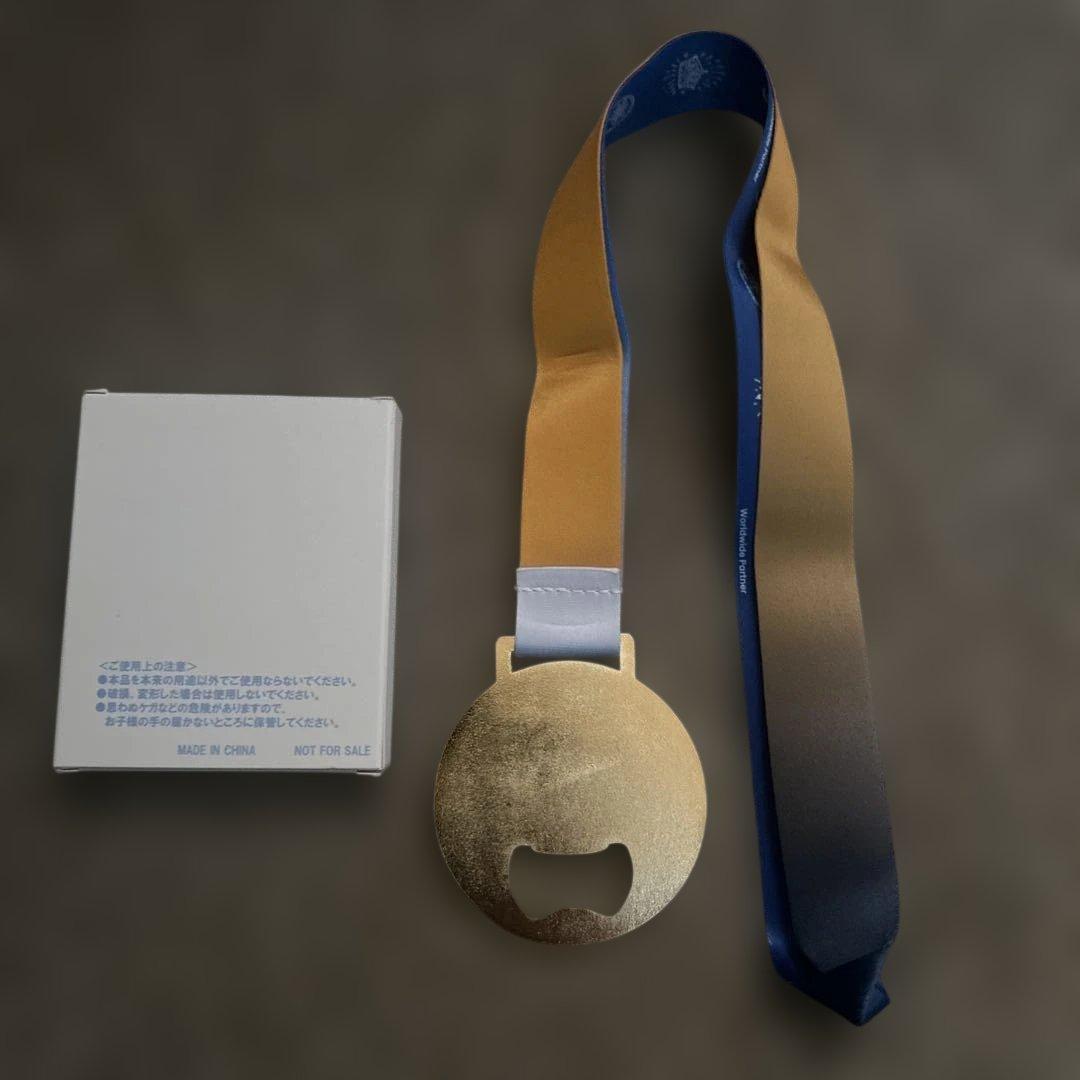 新品　非売品　コロナビール✨冬季オリンピック　メダル　 栓抜き