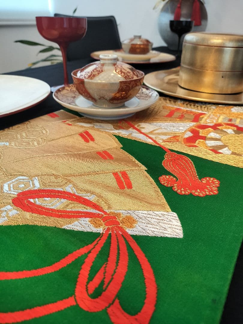 A905★高級‼️豪華刺繍‼️袋帯テーブルランナー2m