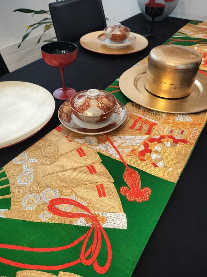 A905★高級‼️豪華刺繍‼️袋帯テーブルランナー2m