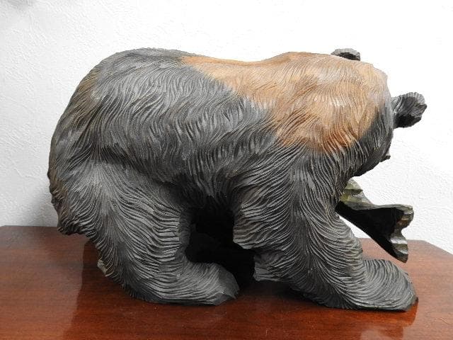 鮭を銜えた親子熊　M647
