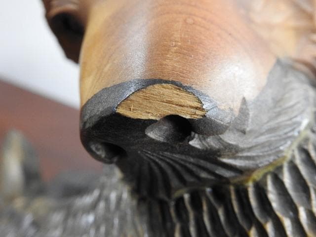 鮭を銜えた親子熊　M647