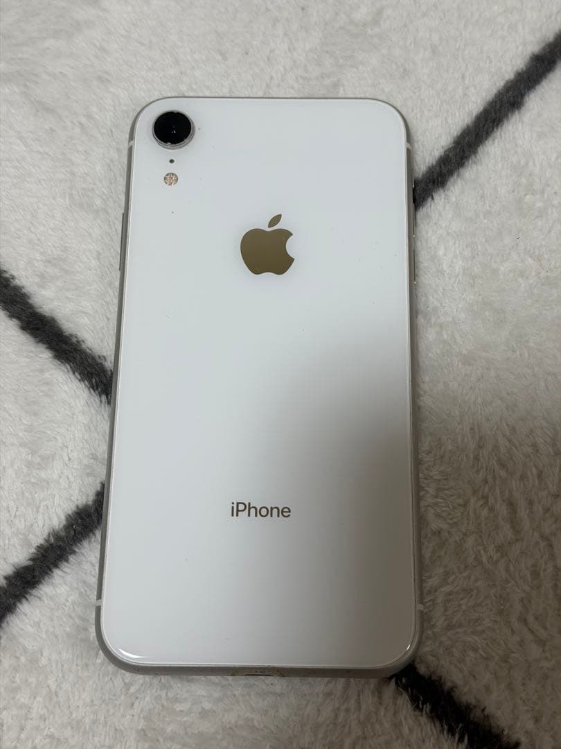 iPhone XR本体 ホワイトカラー