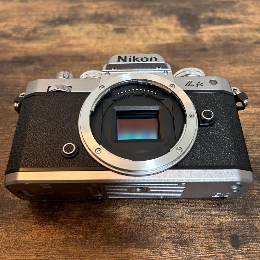 Nikon Zfc ボディ