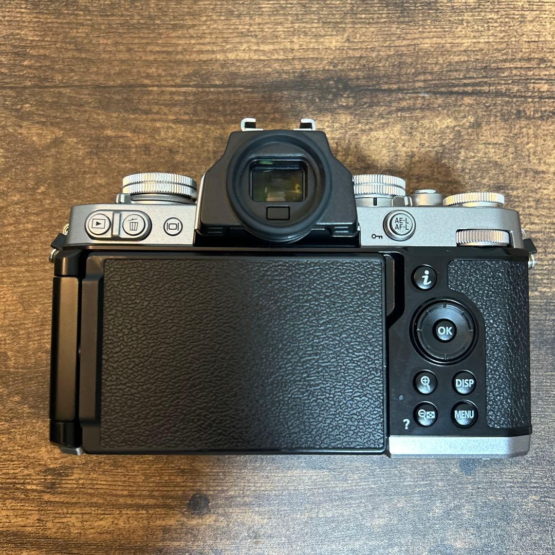 Nikon Zfc ボディ