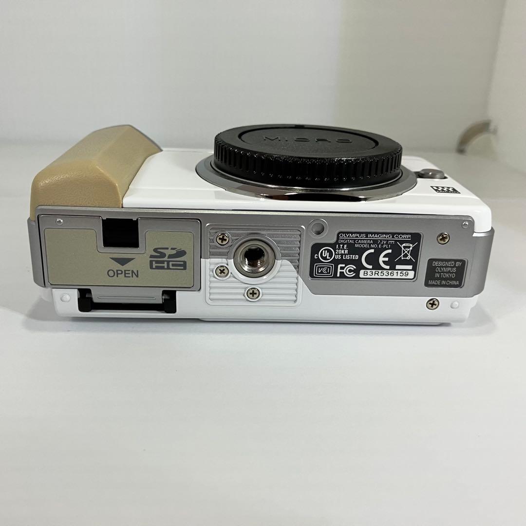 ❤️オリンパス PEN E-PL1❤️ホワイト❤️ミラーレスカメラ❤️ボディ本体&充電器