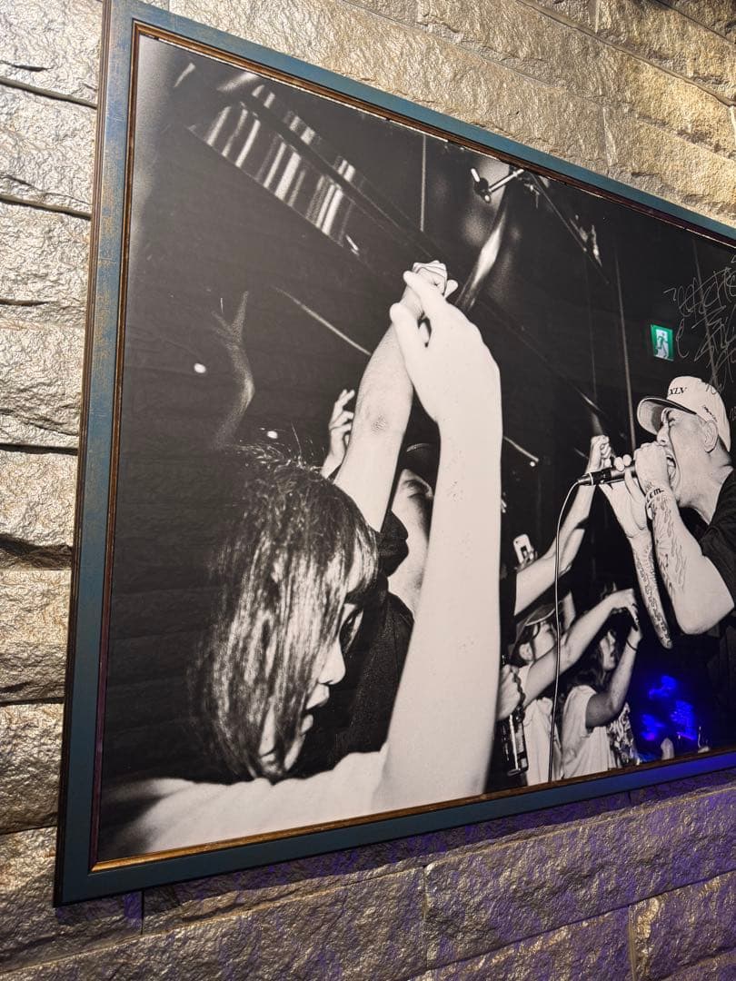OZROSAURUS サイン入りモノクロライブ写真