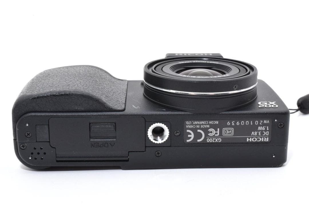 【箱付き】 RICOH リコー GX200 コンパクトデジタルカメラ コンデジ