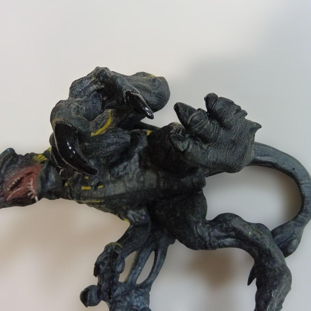 ネカ　パシフィックリム　ナイフヘッド　怪獣　フィギュア