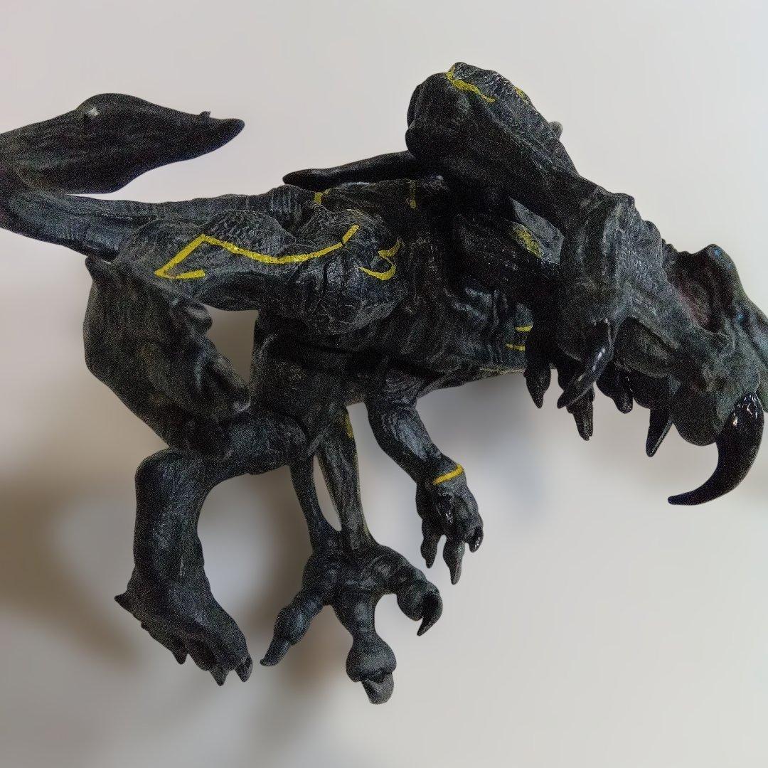 ネカ　パシフィックリム　ナイフヘッド　怪獣　フィギュア