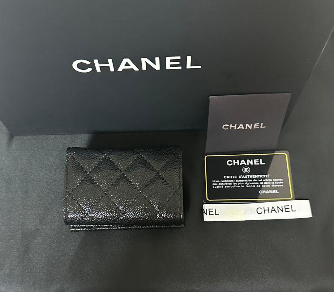 CHANEL キルティングレザー折り財布ブラック
