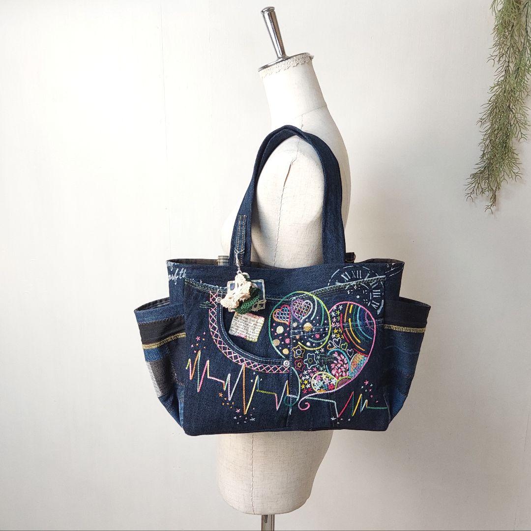 刺繍デニムバックNo.682　デニムリメイク　チューリップバック　サイドポケット
