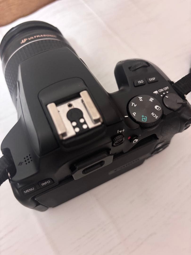 Canon EOS Kiss X10 28-80mmレンズ 付属品あり