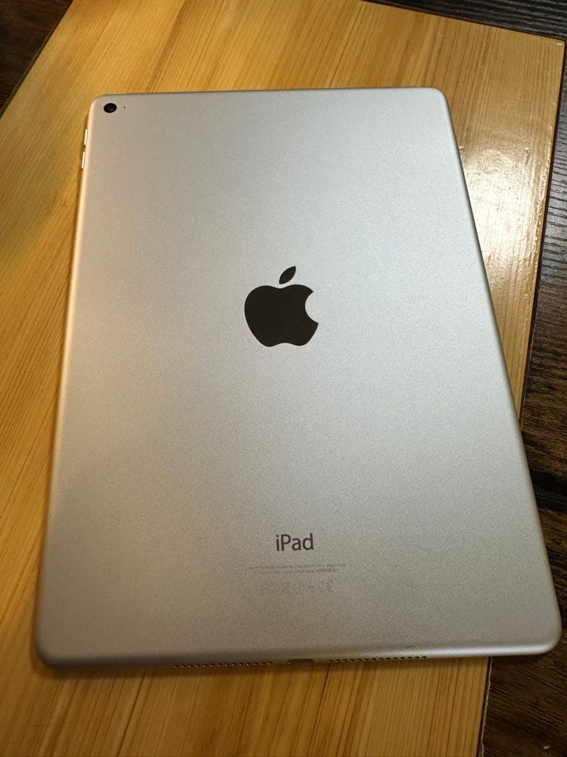 Apple iPad Air2 シルバー 本体