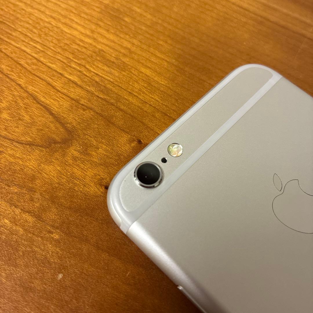 Apple iPhone6s 本体　 シルバー　初期化済み