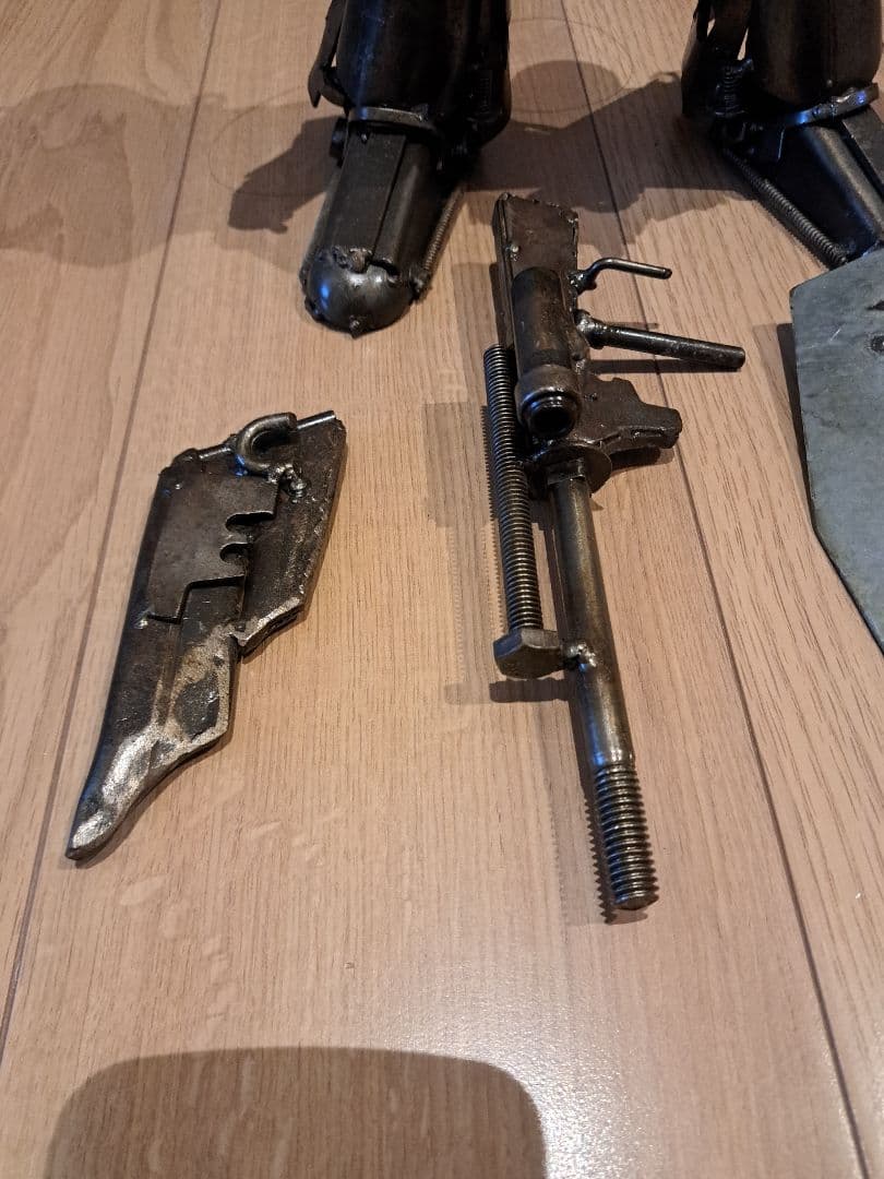 廃材　メタルアート　ガンダム　鉄　アイアンアート