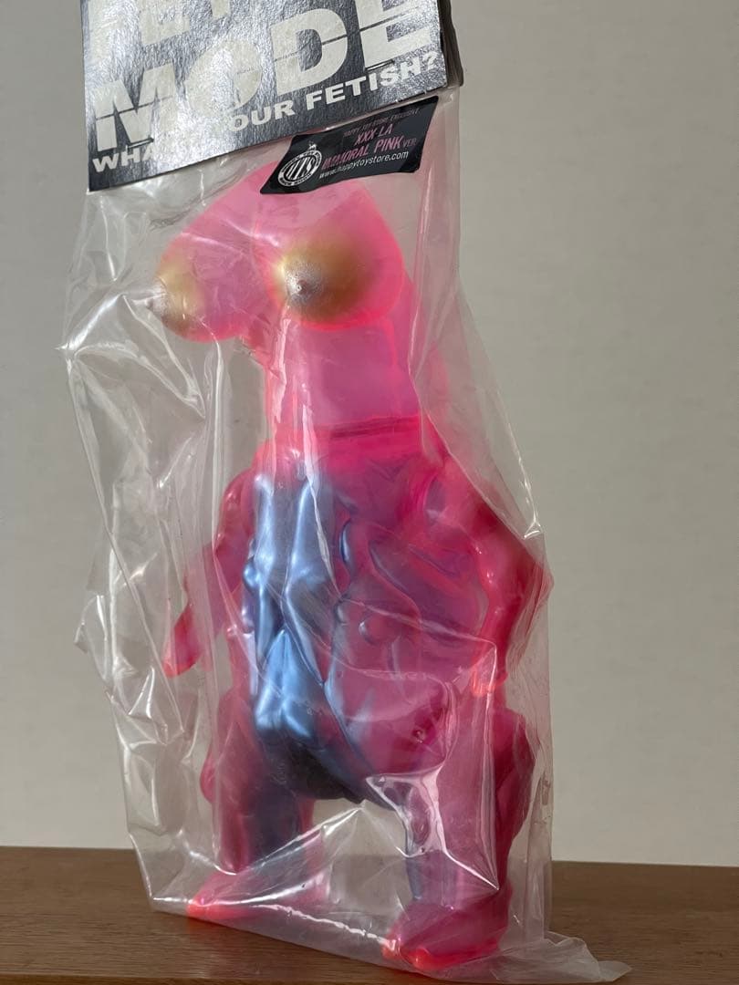 サンガッツ本舗 XXX-LA メメメラ クリアピンクメタリック ソフビ