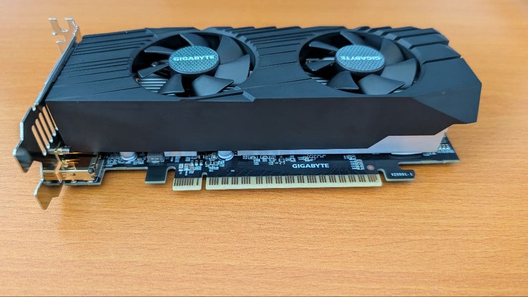 GIGABYTE GTX 1650 OC 4GLロープロファイル補助電源不要