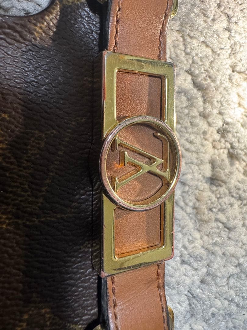 Louis VuittonのiPhone 13 Pro用レザーケース