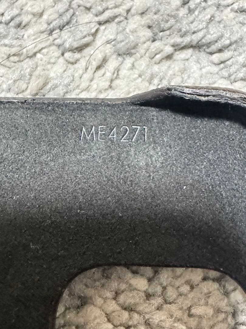 Louis VuittonのiPhone 13 Pro用レザーケース