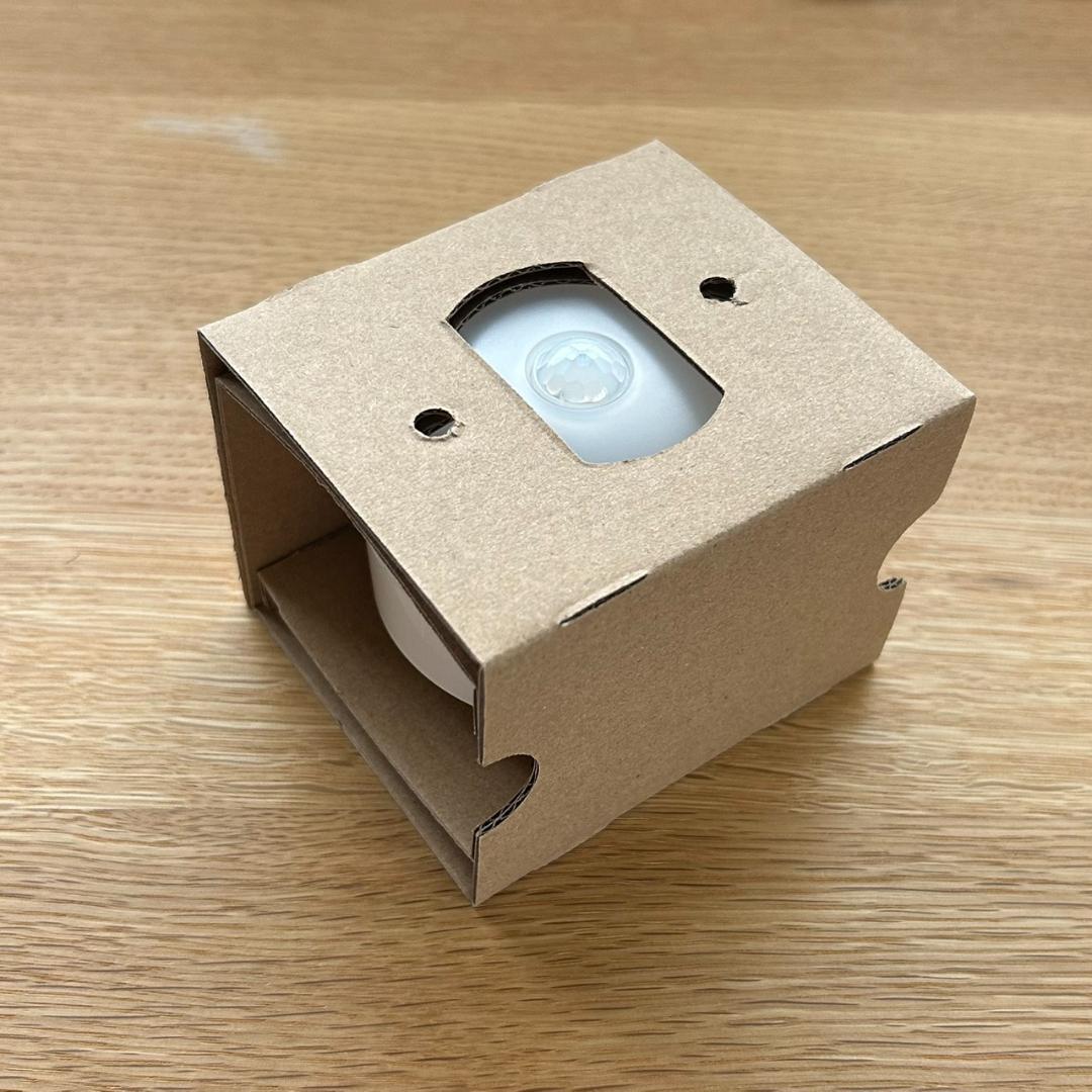 PnasonicLEDフラットランプφ70FreePa電球色　※箱は昼白色と記載