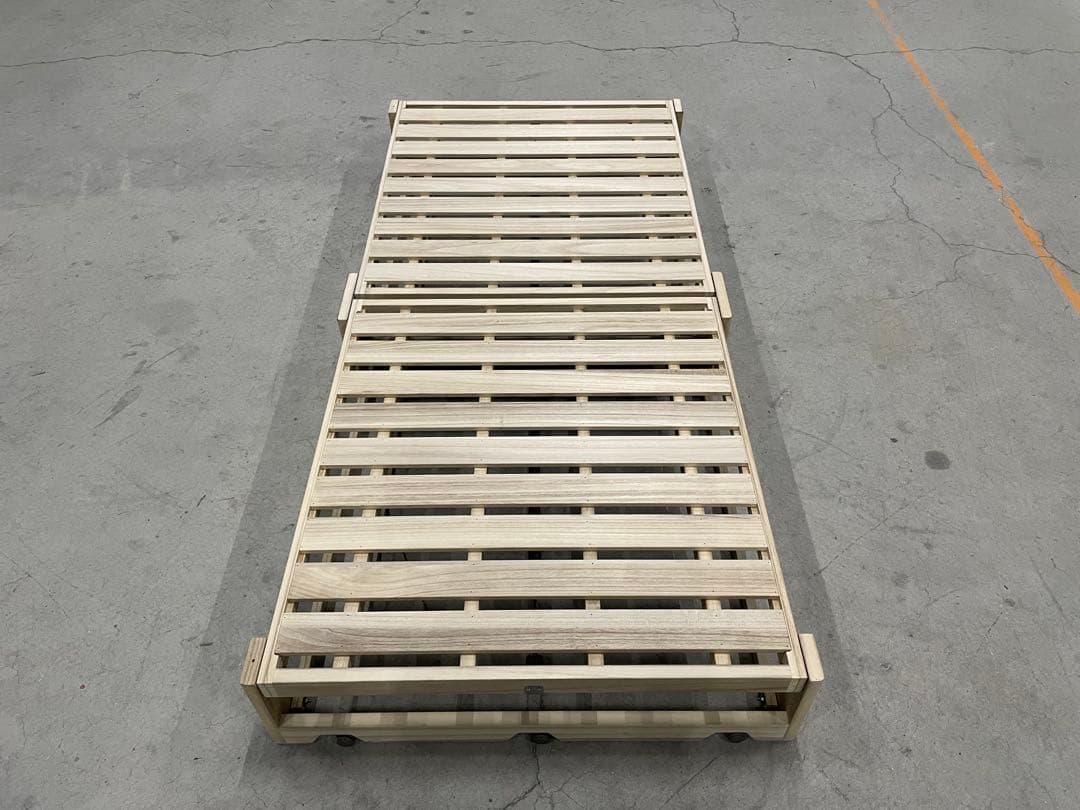 美品　桐の畳めるベッド 桐らくね 桐優 kiyuu 折り畳み式