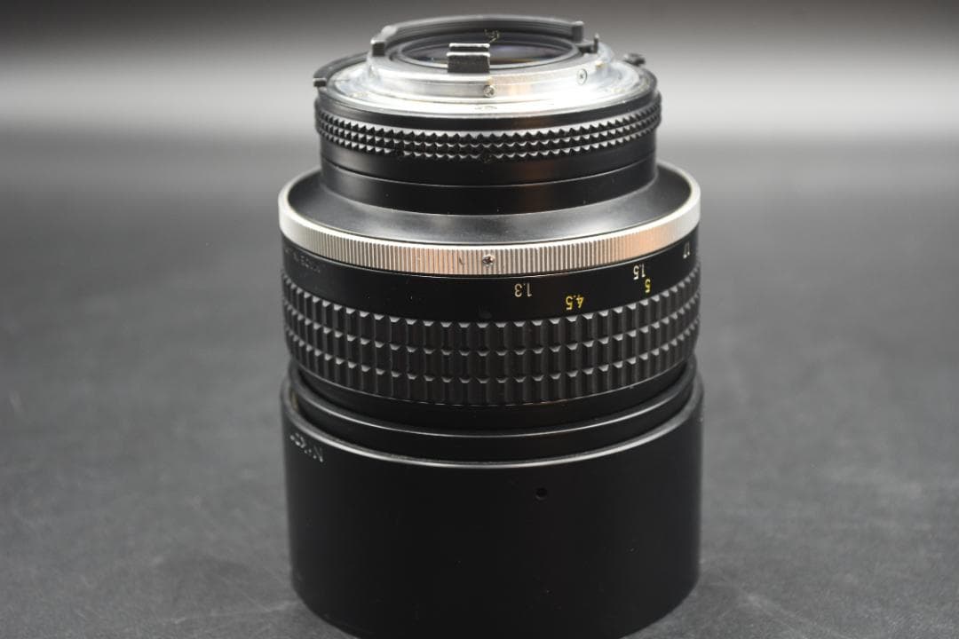 Nikon ニコン Nikkor Ai-s 135mm f2