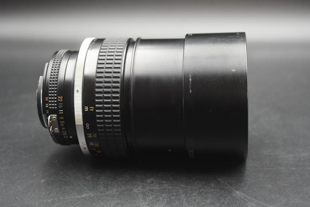 Nikon ニコン Nikkor Ai-s 135mm f2