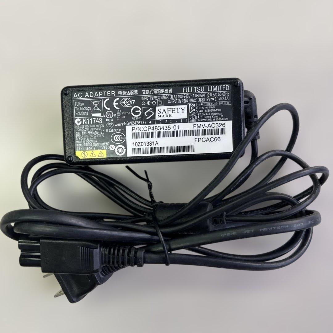 ☆格安美品☆WindowsXP☆長時間バッテリー付き10.1型小型ノートPC☆