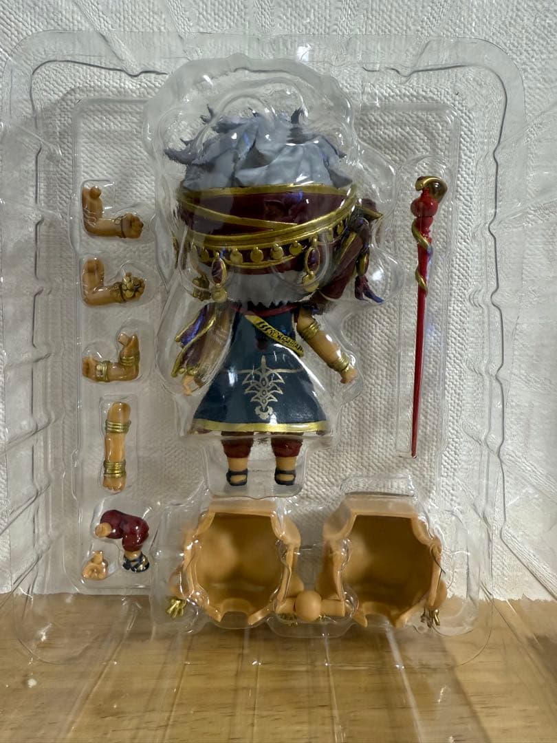 フィギュア　カリム・アルアジーム ねんどろいど　ANIPLEX ツイステ
