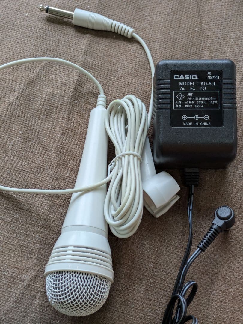 カシオ 光ナビゲーションキーボード LK-105 マイク・箱・アダプタ付