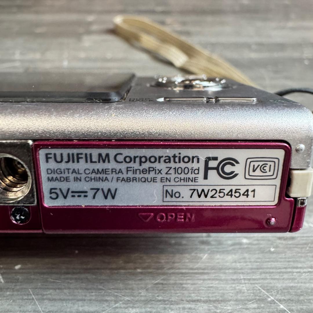 富士フィルム FINEPIX Z100fd コンパクトデジタルカメラ 動作未確認