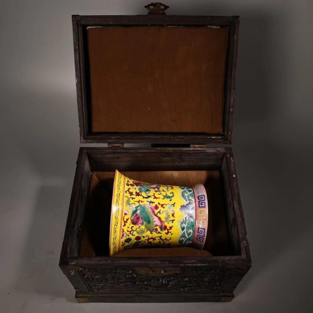 中国古美術・珍蔵珐琅彩粉彩陶磁器のペン立・書道品・純手描き・案頭・文房具・箱付き