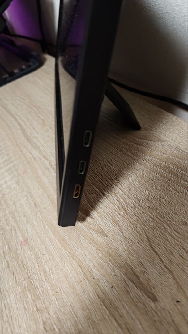 モバイルモニター 15.6 inch