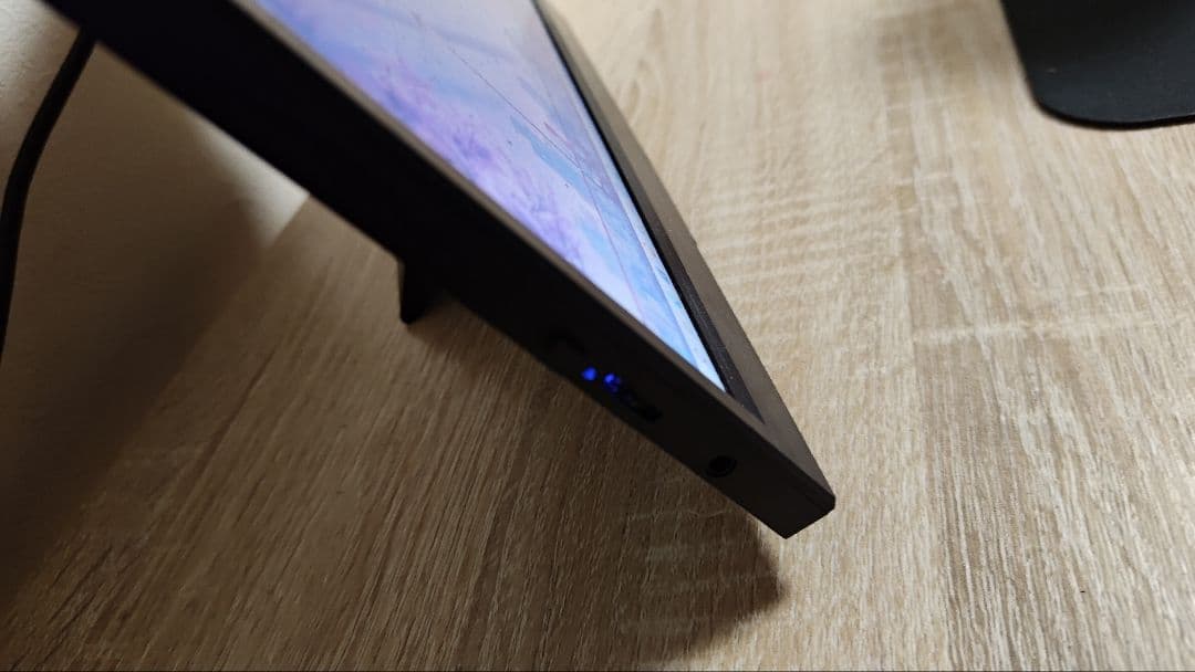 モバイルモニター 15.6 inch