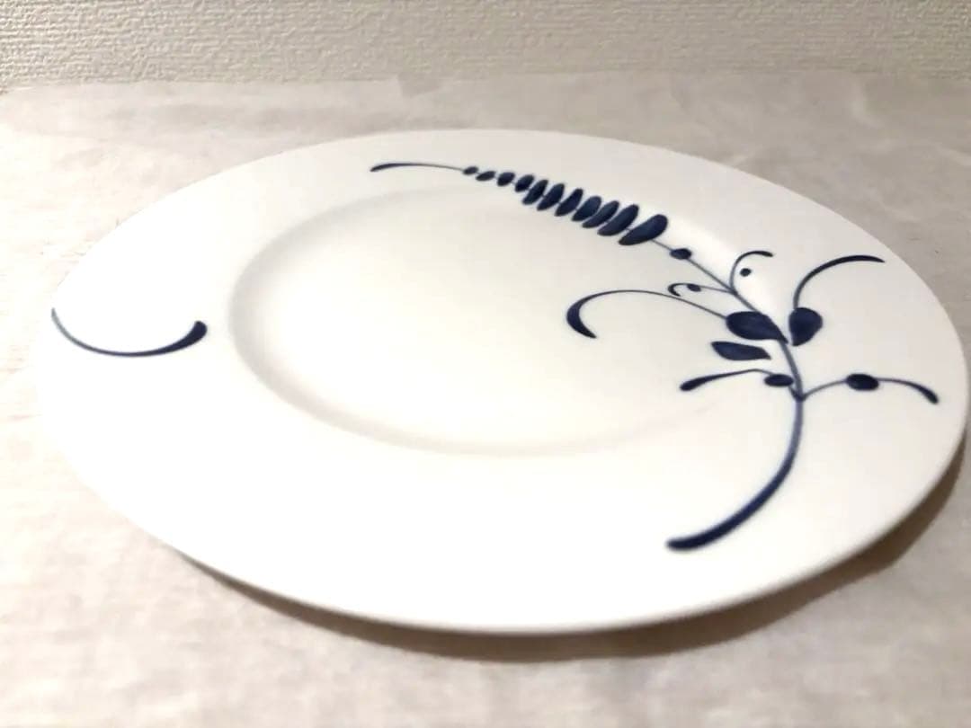 【新品　入手困難】Villeroy&Boch 白 青 ２枚セット 22cm