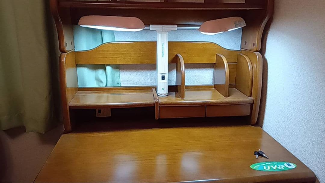 本日限り 極美品 コイズミ WOODY ECO 学習机 本棚 ライト付き 小学生