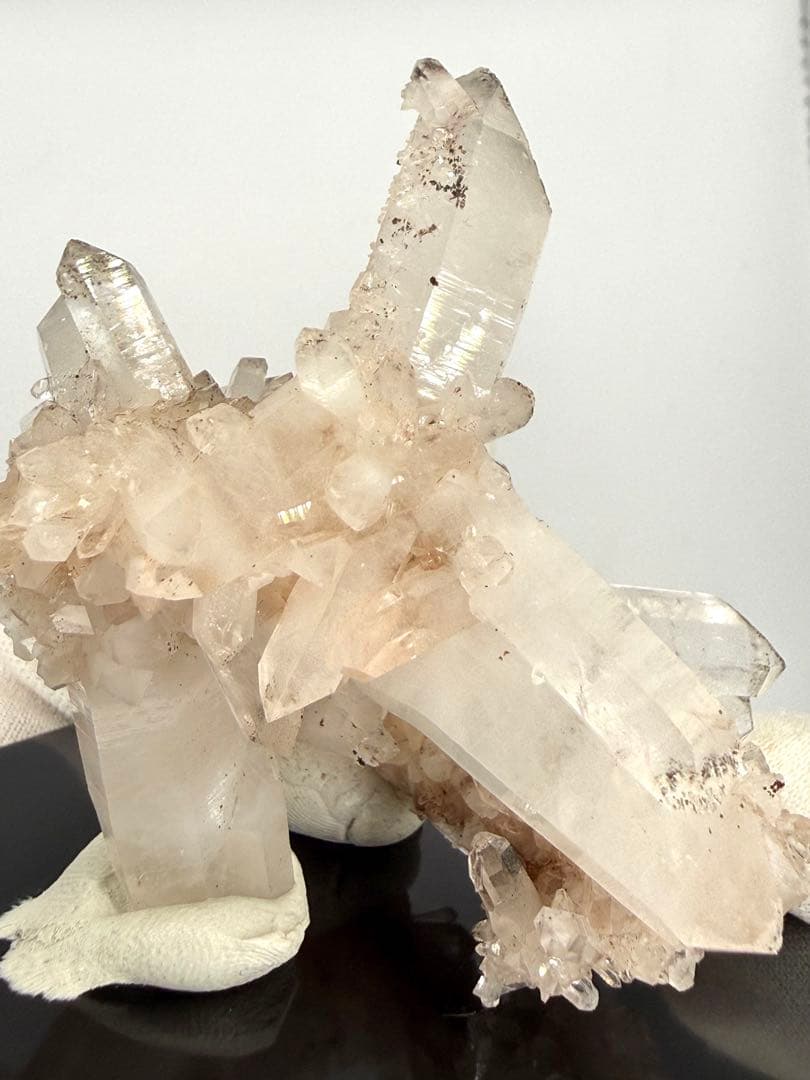 ピンク　サマディ　クォーツ　原石　鉱物　標本　天然石　水晶　石　ヘマタイト