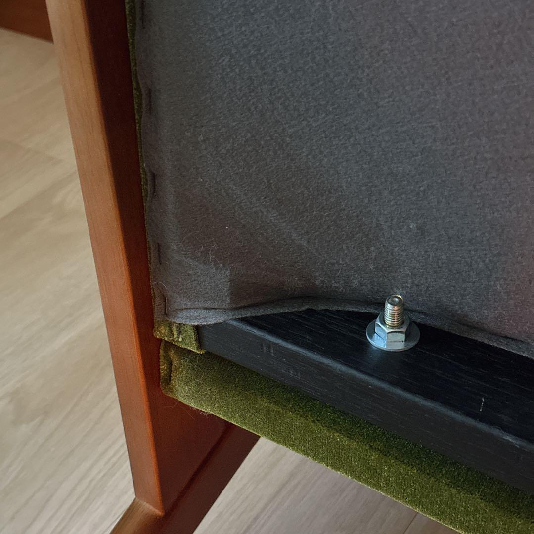 カリモク60 Kチェア　1シーター　モケットグリーン【たのメル便】脚キャップ付き