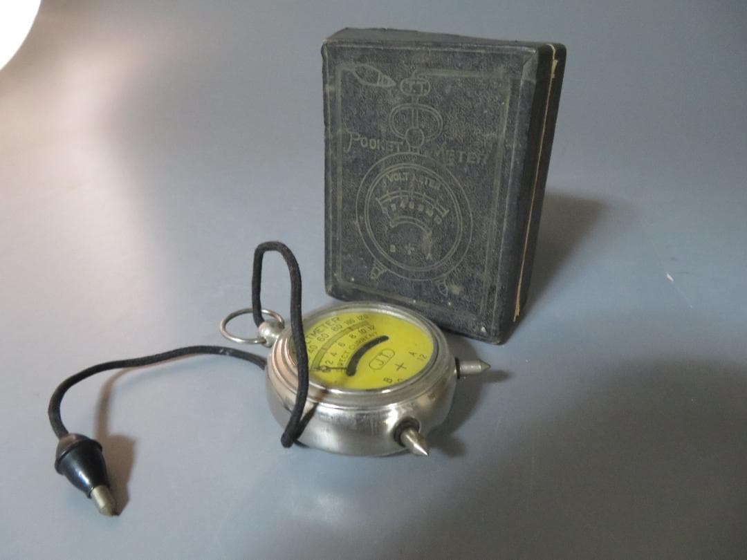 ◆245◆【レア】Vintage volt meter アナログボルトメータ－