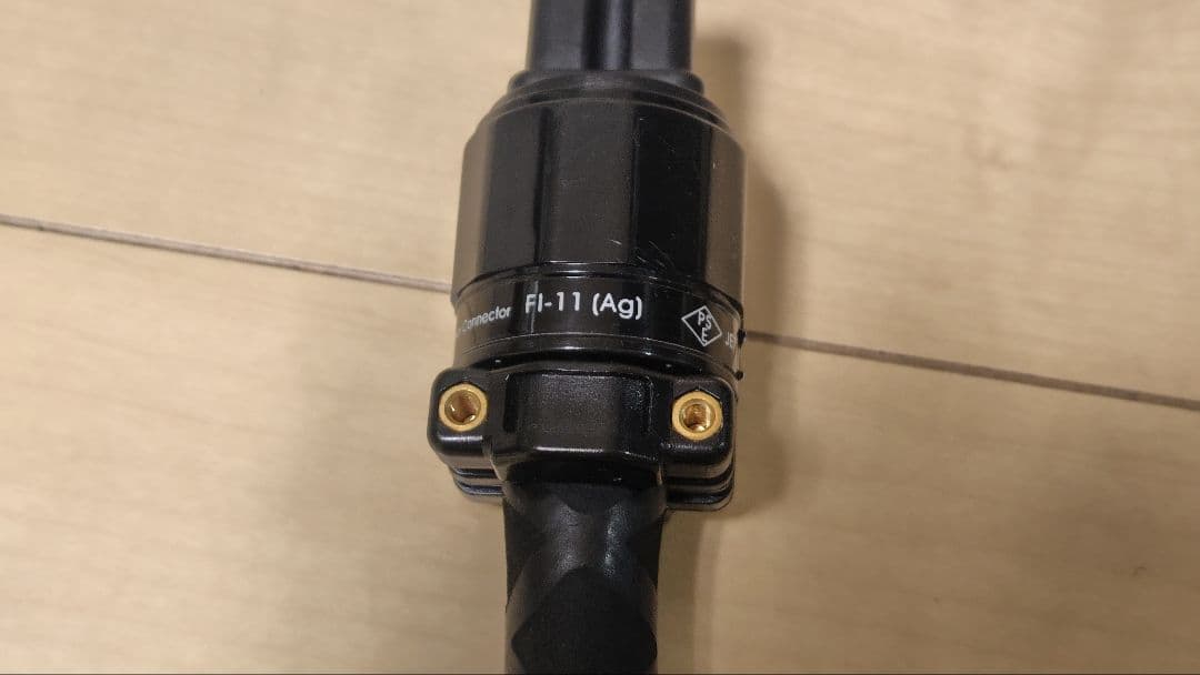 OYAIDE ケーブル FURUTECHプラグ 電源ケーブル約1mです。