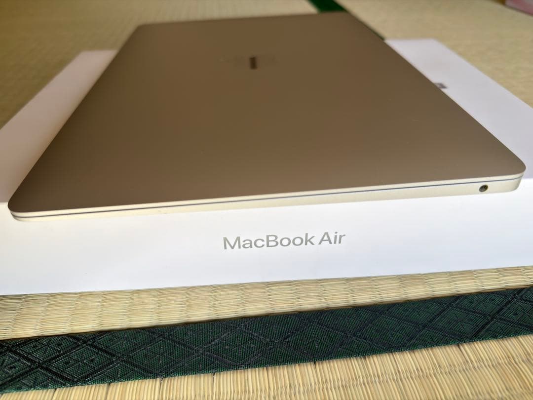 MacBook Air 2020 M1 13i 8/512G 銀 箱Mouse付