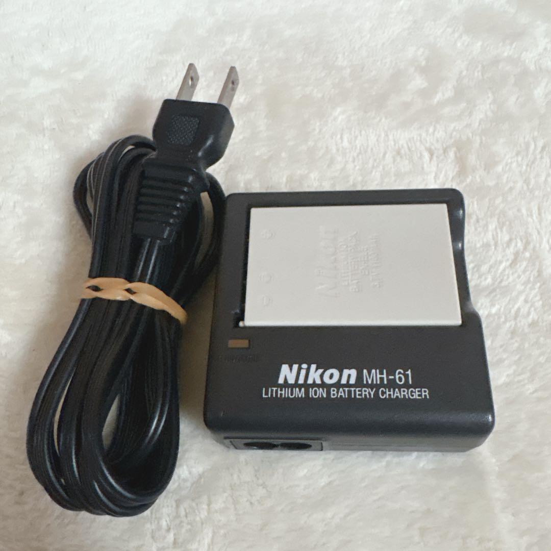 Nikon ニコン　COOLPIX E5200 オールドデジカメ