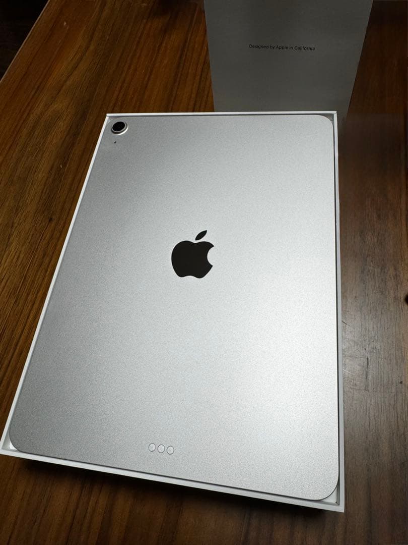iPad Air 11-inch (M3) 第7世代スターライト128GB 本体