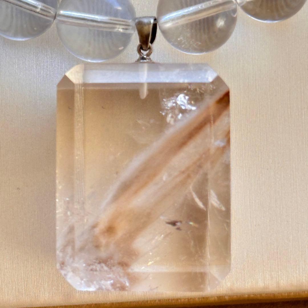 天然石 グリーンクォーツ ネックレス（フェザーインクォーツペンダント付き）