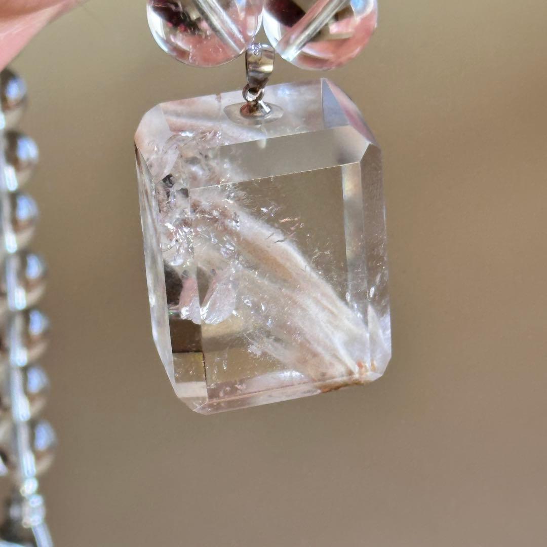 天然石 グリーンクォーツ ネックレス（フェザーインクォーツペンダント付き）