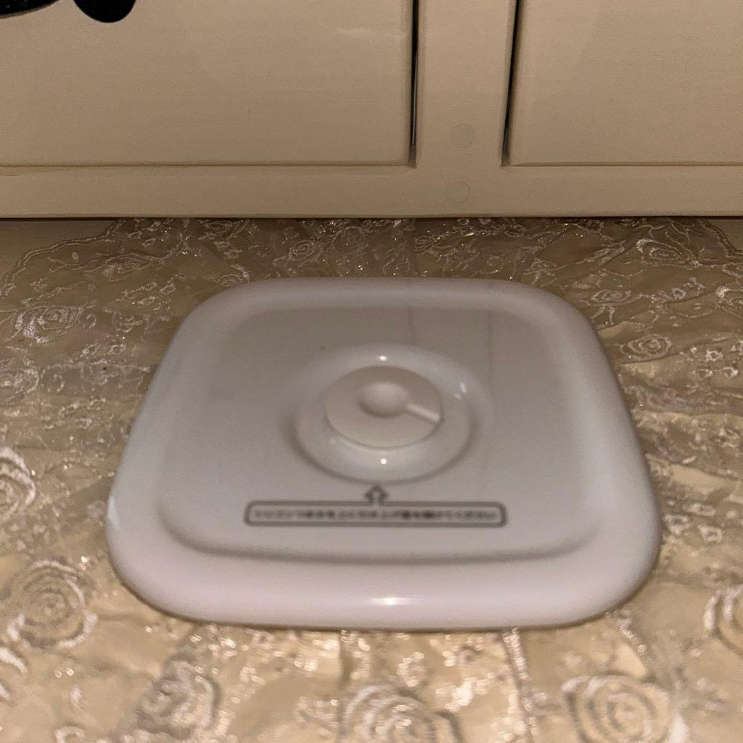 マニーローズ　蓋付きホーローキャニスター