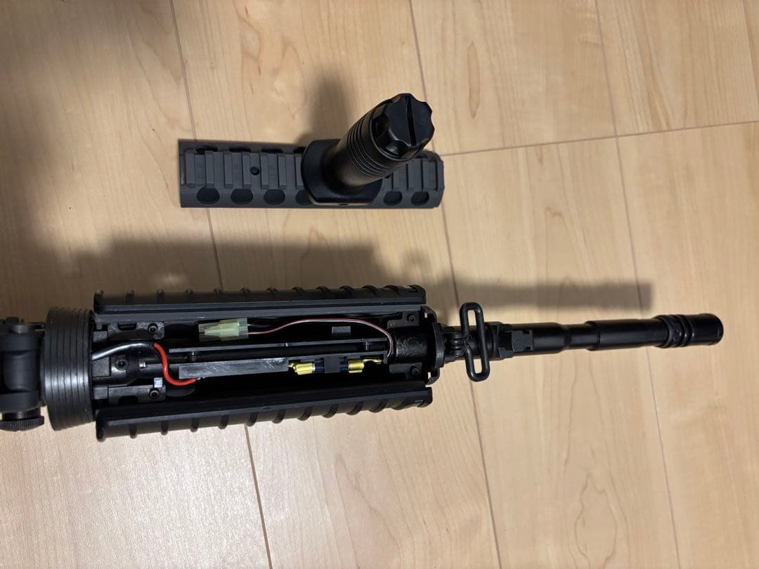 東京マルイ　コルトM4A1 R.I.Sバージョン　電動ガン
