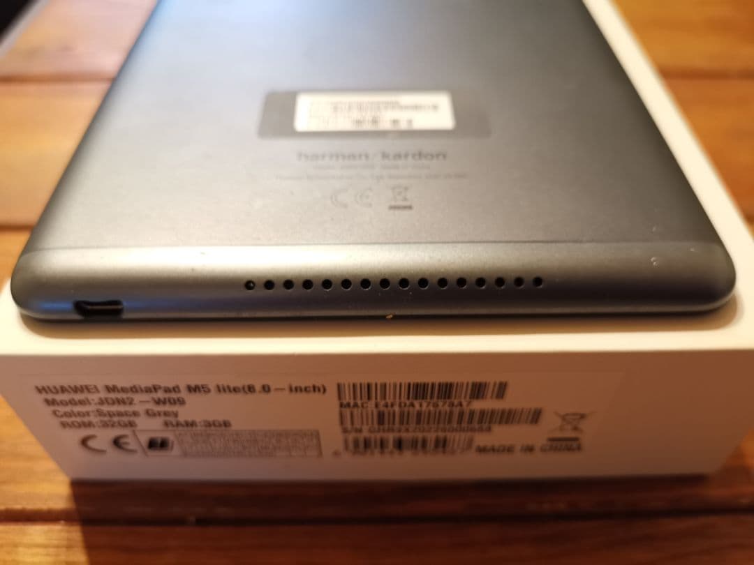 HUAWEI MediaPad M5 lite 8インチ 美品